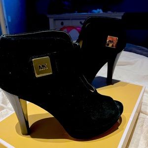 Michael Kors Devenport Peep Toe Platform Bootie